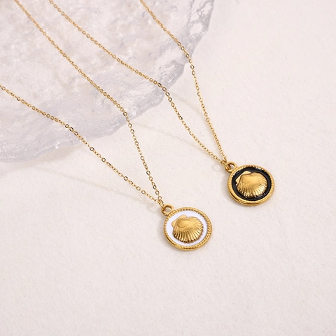 Roestvrijstalen Ronde Munt Hanger Ketting Met Schelp Reliëf Emaille Franse Vintage Stijl Voor Dames