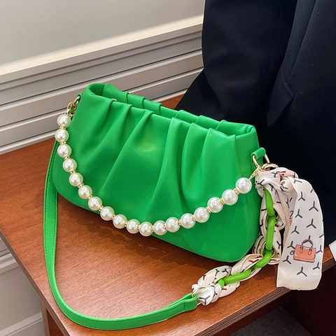 Gerüschte Plissierte Unterarm Schultertasche PU Leder Wolkenform Mit Künstliche Perlenkette Und Schalumwickeltem Griff Mode Für Damen