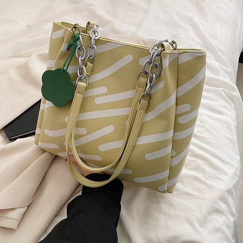 Borsa Tote In Pelle PU Capiente Con Strisce Astratte Tracolla In Catena Metallica E Ciondolo A Fiore Per Donna