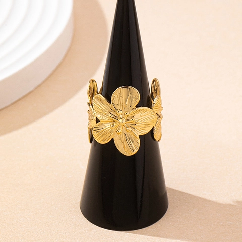 Vintage Gold Color Flower Ring For Women Alloy Adjustable Open Design With Elegant Brushed Metal Texture Jewelry
