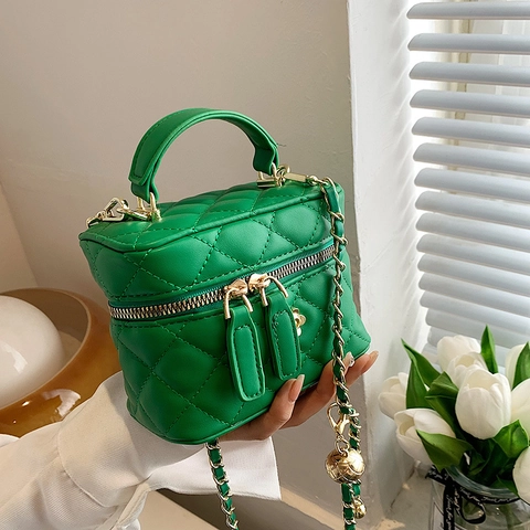 Quilted Diamond Lattice Mini Vanity Crossbody Bag PU Leather Handbag With Gold Chain Strap Flower Decor For Women