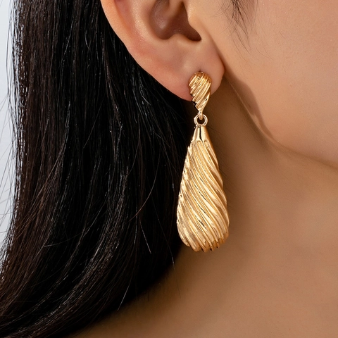 Large Textured Teardrop Drop Earrings Gold Zinc Alloy Geometric Statement Relief Jewelry For Women Retro Style