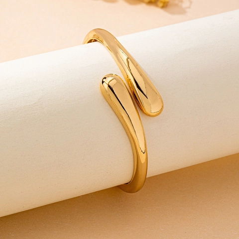 Vergulde Zinklegering Open Armband Waterdruppel Teardrop Vorm Geometrische Minimalistische Bangle Voor Dames