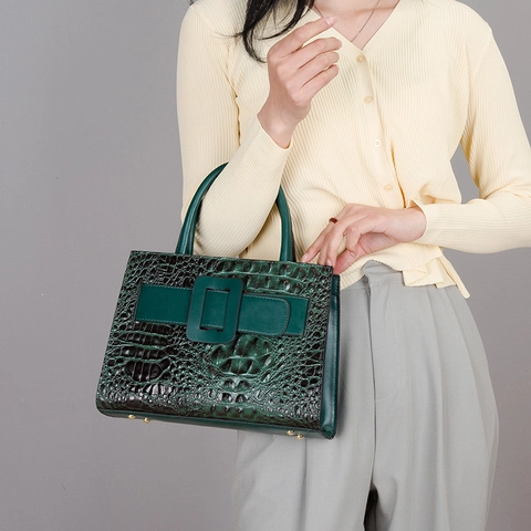 Women Crocodile Pattern PU Leather Handbag Wide Strap Large Square Buckle Retro Crossbody Shoulder Bag For Daily Office