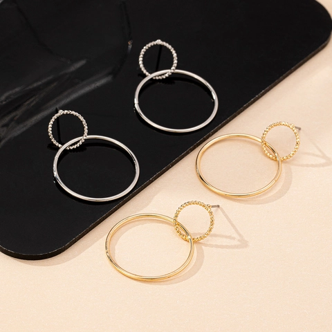 Minimalistische Geometrische Doppelrunde Hohlohrringe Legierung Schmuck Für Frauen Täglich Pendeln Party