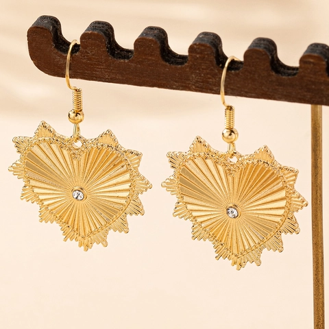 Heart Drop Earrings Zinc Alloy Rhinestone Sunburst Texture Gold Plated Dangle Hook Jewelry Women Vintage Style