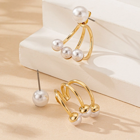 Pendientes De Botón En Forma De C Aleación Con Perla Artificial De Imitación Multicapa Estilo Francés Elegante Para Mujeres Chapado En Oro