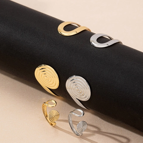 Set Di Gioielli Con Motivo A Spirale Lega Bracciale Rigido Aperto Regolabile E Anello Da Donna Stile Vintage Minimalista