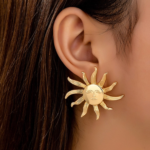 Pendientes De Botón De Sol Aleación De Zinc Color Dorado Rostro Antropomórfico Estilo Vintage Retro Para Mujeres Joyas