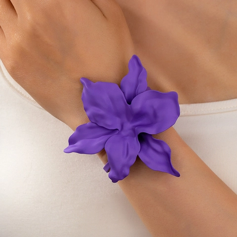 Statement Big Flower Cuff Bangle For Women Exaggerated Floral Alloy Matte Finish Exotic Fashion Jewelry Accessory