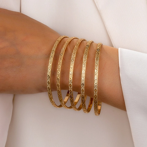 Bracciali Rigidi Incisi Vintage Tonalità Oro Lega Impilabili Stile Bohémien Gioielli Di Moda Per Donne