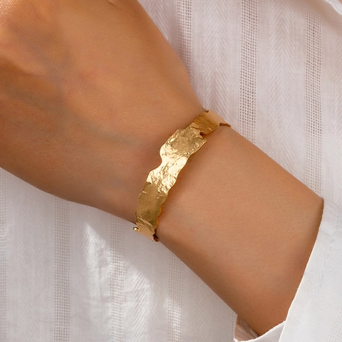 Irregular Hammered Texture Open Cuff Bangle Alloy Geometric Molten Metal Style Bracelet Women Vintage Gold Tone Jewelry