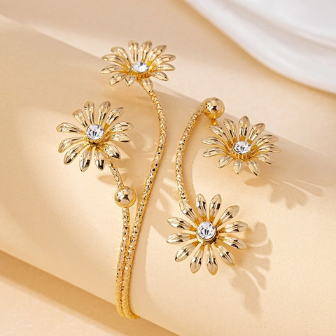 Madeliefje Bloem Open Armband Legering Verguld Strass Verstelbaar Gedraaide Touwtextuur Elegante Sieraden Voor Dames