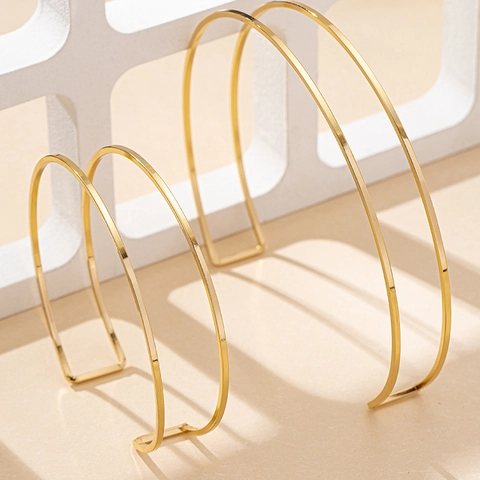 Set Di Gioielli In Lega Geometrica Minimalista Con Collana Girocollo A Doppio Strato E Bracciale Aperto Da Donna
