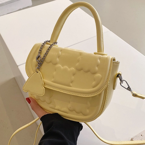 Borsa A Tracolla Donna Pelle PU Orso Biscotto Goffrato Patta Catena Di Metallo Ciondolo Cuore Moda Borsa Versatile