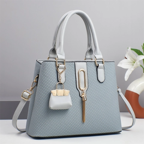 Woven PU Leather Handbag For Women Large Capacity Tote With Tassel Mini Bag Charm Crossbody Shoulder Bag Chic Streetwear