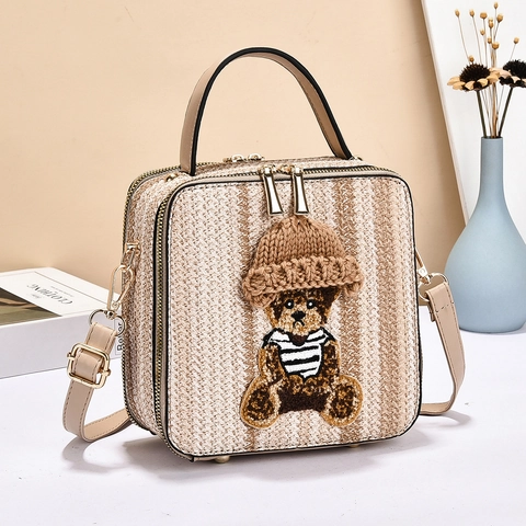 Women Crossbody Bag Woven PU Leather Handbag With 3D Teddy Bear Decoration Dual Zipper Cute Square Style