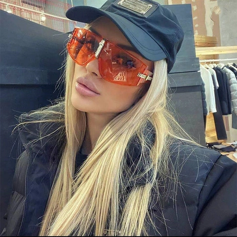 Occhiali Da Sole Oversize Con Lente Unica Montatura In Policarbonato Protezione UV400 Decorazione Spada In Metallo Occhiali Punk Futuristici