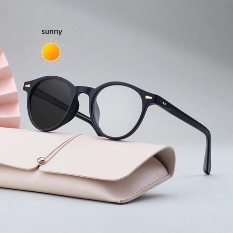 Rond Frame Photochrome Zonnebril Dames Retro UV400 Bescherming PC Montuur Trendy Outdoor Fashion Bril