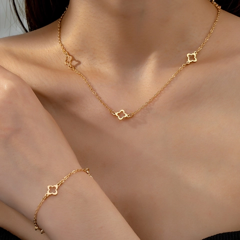 Set Di Gioielli Con Collana E Bracciale Quadrifoglio Cavo Per Donna Lega Minimalista Elegante Set Di Gioielli Quotidiani