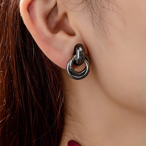 Geometric Stud Earrings Iron Alloy Multi Layer Interlocking Rings Minimalist Punk Gunmetal Finish For Women