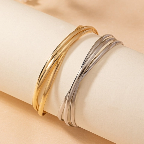 Interlocking Bangle Bracelet Alloy Polished Intertwined Rings Minimalist Trendy Fashion Jewelry For Women