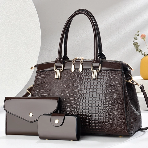 Crocodile Embossed PU Leather Women Handbag Shoulder Bag And Envelope Clutch Purse With Gold Hardware For Daily Use