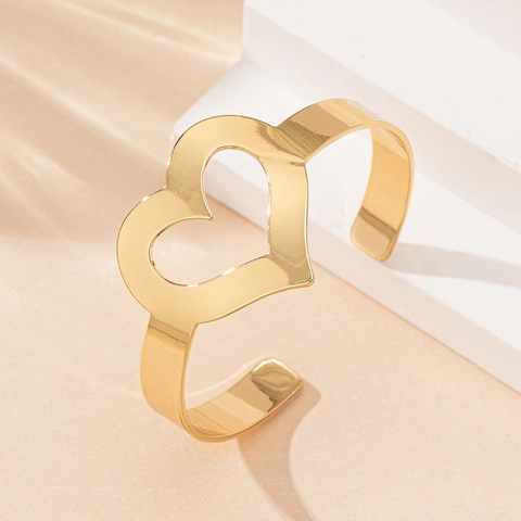 Hollow Heart Open Bangle Gold Plated Iron Cuff Bracelet Fashion Simple Elegant Jewelry For Women