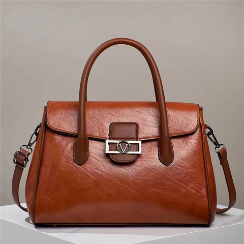Women Handbag PU Leather Litchi Grain Crossbody Bag Large Capacity Retro Style With V Metal Buckle And Adjustable Strap
