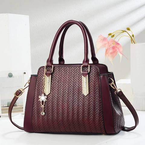 Women Handbag Woven PU Leather Large Capacity Tote Shoulder Crossbody Bag With Flower Charm Gold Hardware Versatile