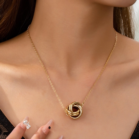 Interlocking Rings Pendant Necklace Gold Plated Alloy Twisted Circle Minimalist Elegant Jewelry Gift For Women