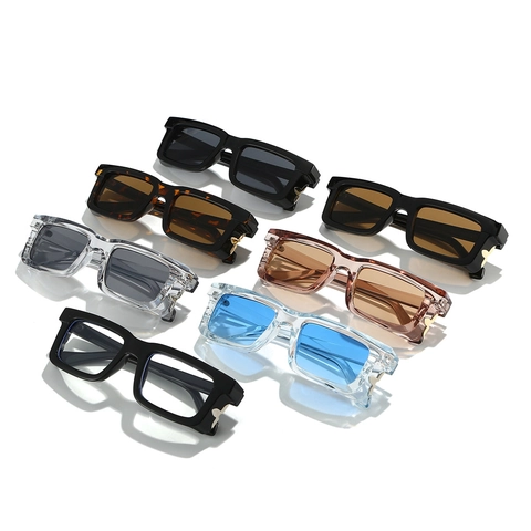 Vintage Rectangular Sunglasses Thick PC Frame Metal Flower Decor UV400 Protection Trendy Eyewear For Men Women