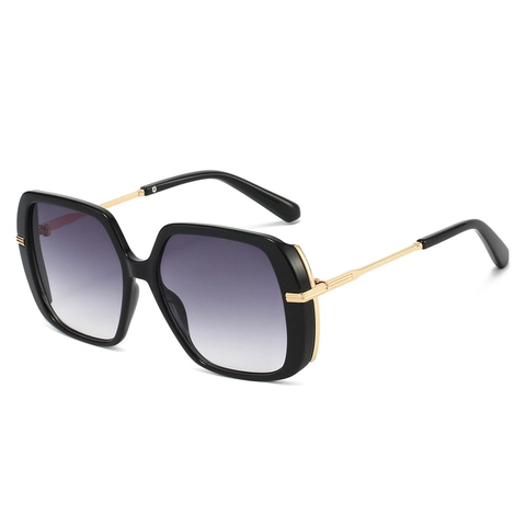 Women Large Square Sunglasses Trendy Gradient PC Lens Metal Temples UV400 Protection Fashion Retro Eyewear