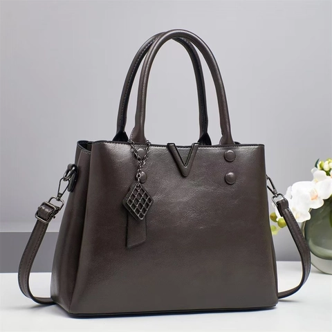 Women PU Leather Handbag Vintage V Metal Decor Crossbody Shoulder Bag Large Capacity Top Handle Elegant