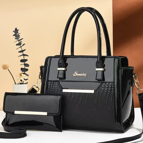 Women Glossy Patent Leather Crocodile Pattern Handbag And Pouch Elegant Shoulder Tote With Detachable Strap Golden Hardware