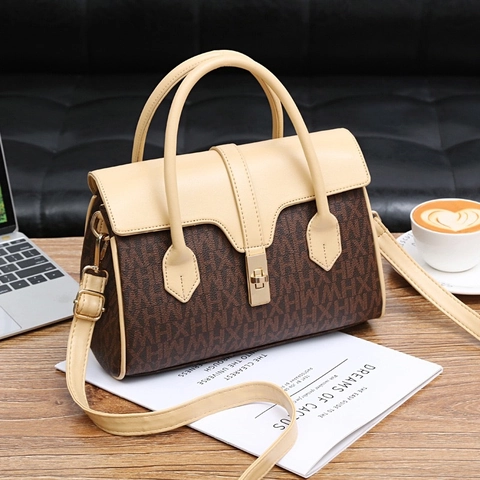 Women Vintage Monogram PU Leather Handbag With Metal Lock Contrast Color Top Handle And Adjustable Shoulder Strap