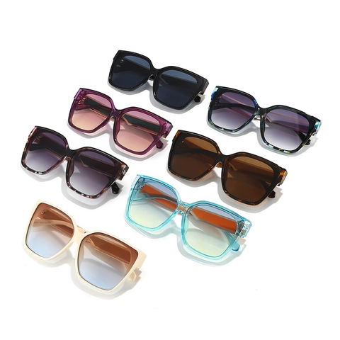 Occhiali Da Sole Quadrati Di Moda Protezione UV400 Montatura Grande Materiale PC Lenti Sfumate Retro Donne