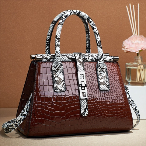 Women Crocodile Embossed PU Leather Handbag Snakeskin Texture Contrast Color Shoulder Bag Metal Lock Elegant Trapeze Bag