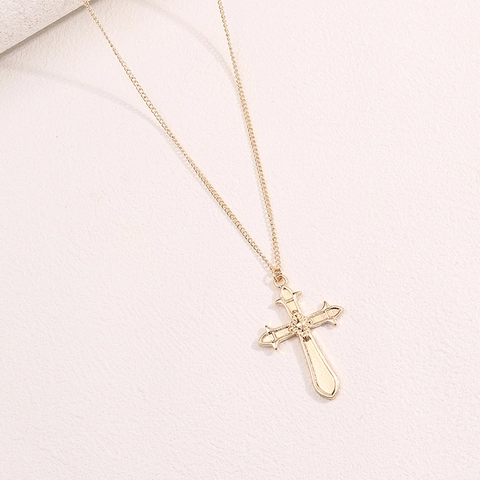 Vintage Goldene Legierung Kreuz Anhänger Halskette Gothik Floral Relief Minimalistisch Schmuck Geschenk Für Damen