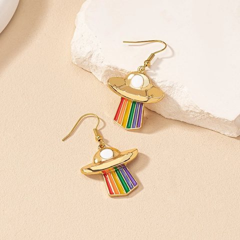 Orecchini Pendenti UFO Arcobaleno Smalto Olio Per Donne Lega Creativo Chic Design Nicchia Moda Cartone Animato Spazio Gioielli