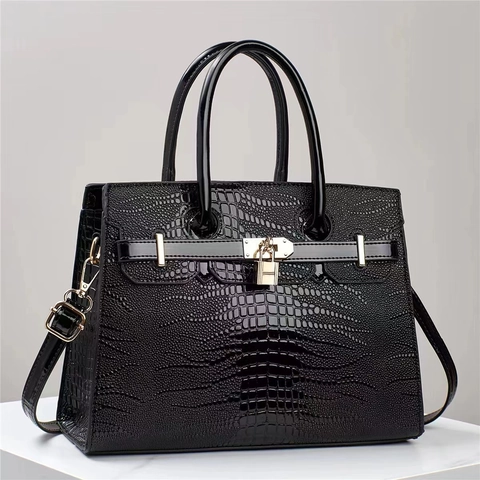 Women Crocodile Embossed Handbag PU Leather Lizard Pattern Large Capacity Shoulder Bag With Metallic Lock And Detachable Strap