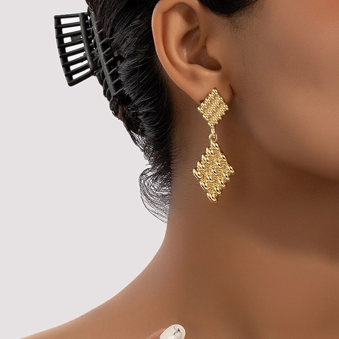 Gouden Getextureerde Geometrische Ruit Hangoorbellen Voor Dames Legering Dubbele Diamant Drop Minimalistisch Retro Mode Accessoire
