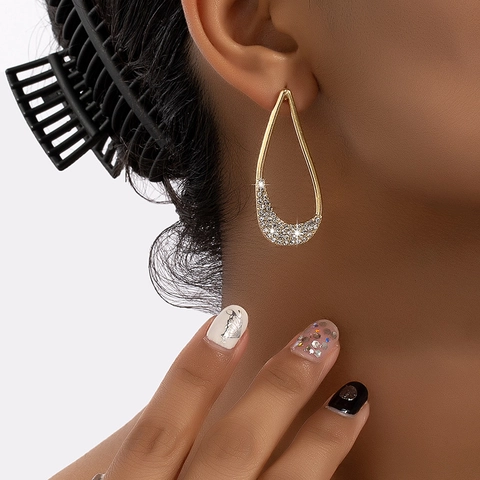 Vintage Teardrop Stud Earrings For Women Hollow Geometric Alloy With Rhinestone Gold Color Elegant Jewelry