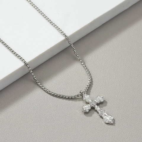 Collier Pendentif Croix Rétro Alliage De Zinc Baroque Sculpté Punk Hip Hop Bijoux Pour Hommes Et Femmes