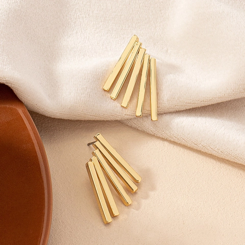 Geometrische Fächerförmige Ohrstecker Legierung Golden Fünf Balken Minimalistischer Vintage Stil Statement Schmuck Für Damen