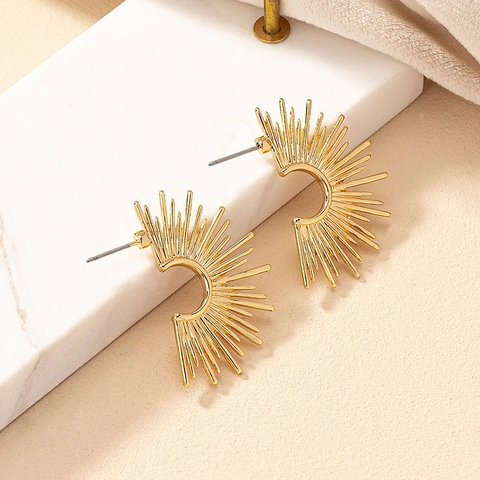 Pendientes De Botón Sunburst Aleación Forma De Sol Medio Círculo Con Poste De Plata Para Mujeres Joyería Geométrica