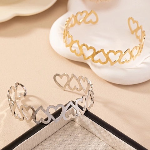 Hollow Heart Upper Arm Cuff Bangle Alloy Minimalist Open Armband Jewelry For Women Fashion