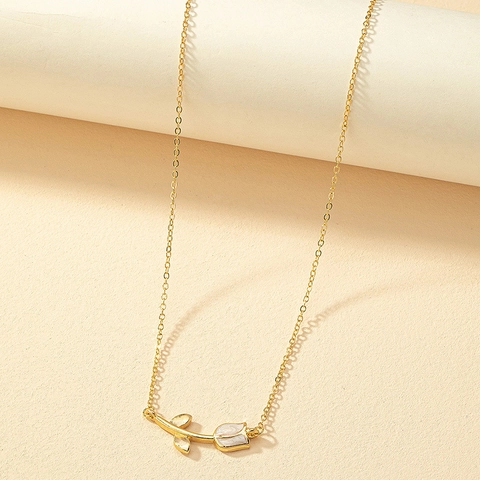 Elegante Tulpen-Anhänger-Halskette Legierung Emaille Vergoldet Blumenschmuck Für Frauen Nischen-Design Ins-Stil