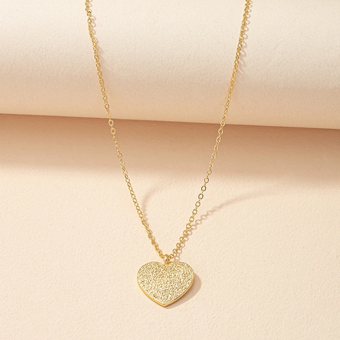 Heart Pendant Necklace Gold Alloy Frosted Hammered Texture Elegant Fashion Jewelry For Women