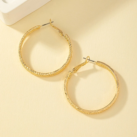Textured Metal Hoop Earrings Alloy Geometric Round Circle C Shape Minimalist Fashion Jewelry For Women